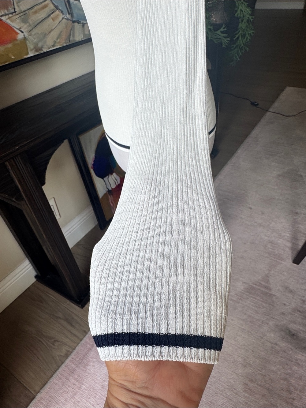 MaxMara Cream Ribbed V-Neck Long Sleeve Sweater with Navy Trim - Picture 3 of 5